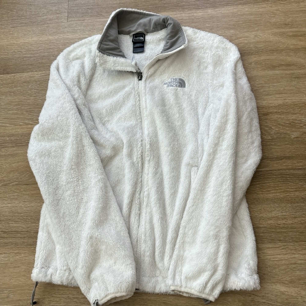 White zip up north face